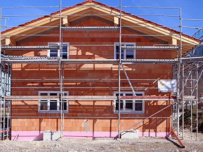 Családi ház állványzattal